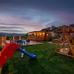 Relaxx Tiny House Villa