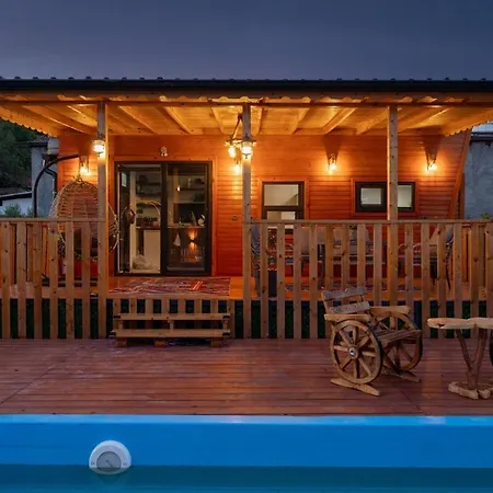 Relaxx Tiny House *